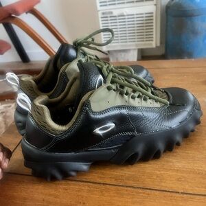 Oakley Factory team Full Grain Leather Chop Saw